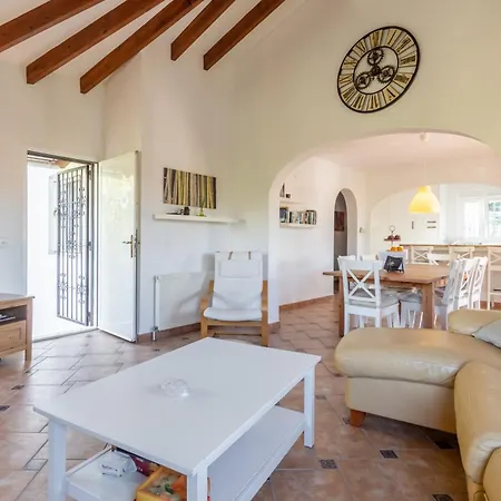 Villa Fantastisic - Great Location Moraira